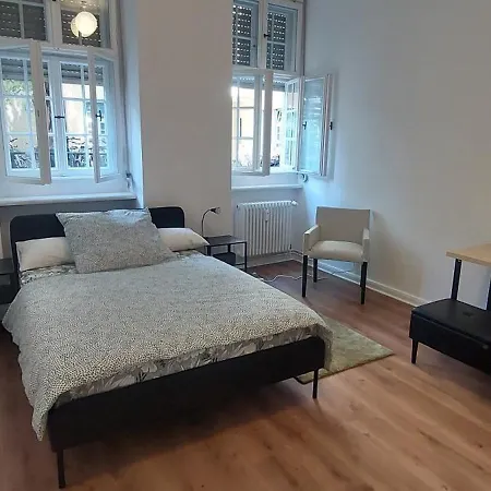 Homestay Quiet With Private Bathroom In A Local *