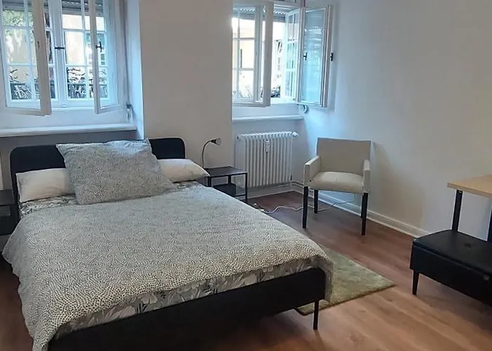 Homestay szállás Quiet With Private Bathroom In A Local *